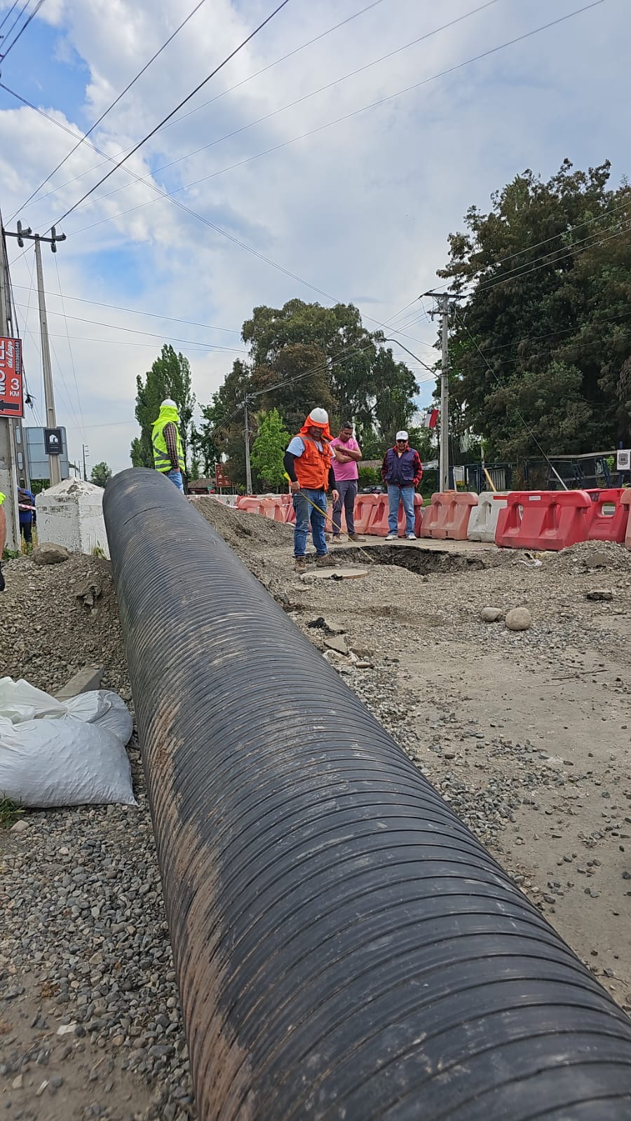 Instalación tuberías obras viales