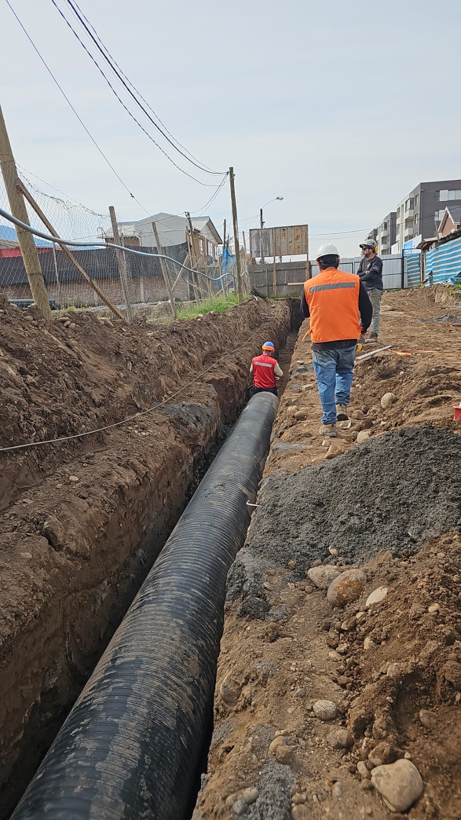 Instalación tubería alcantarillado zanja